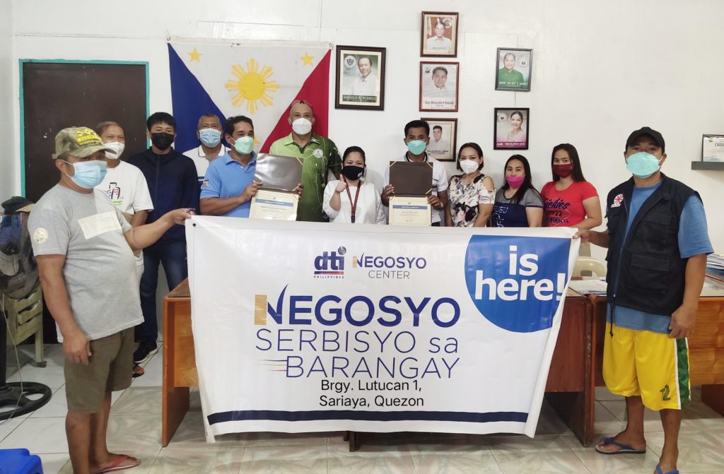 in photo: Negosyo Center Sariaya with the beneficiaries from Brgy. Lutucan 1, Sariaya, Quezon