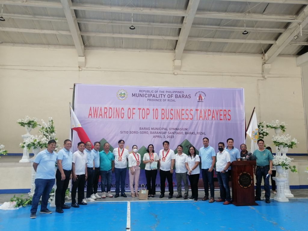 In photo: DTI Rizal, represented by Business Development Division Chief Sharon Dioco, together with Baras, Rizal LGU.