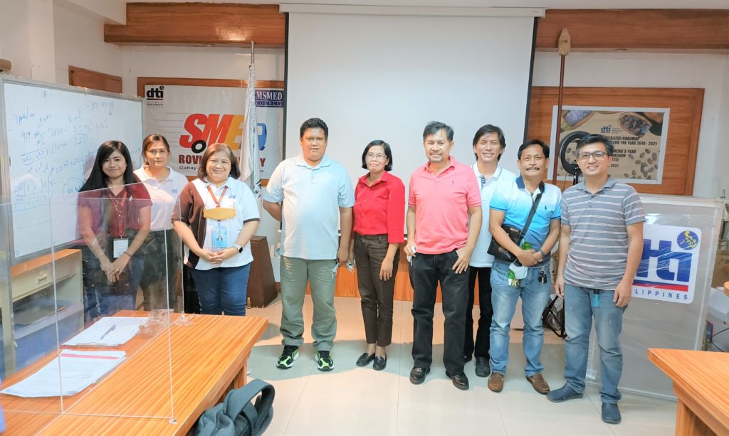Group picture: CESO-AWE together with the Department of Trade and Industry Quezon Provincial Office and Negosyo Center Calauag 