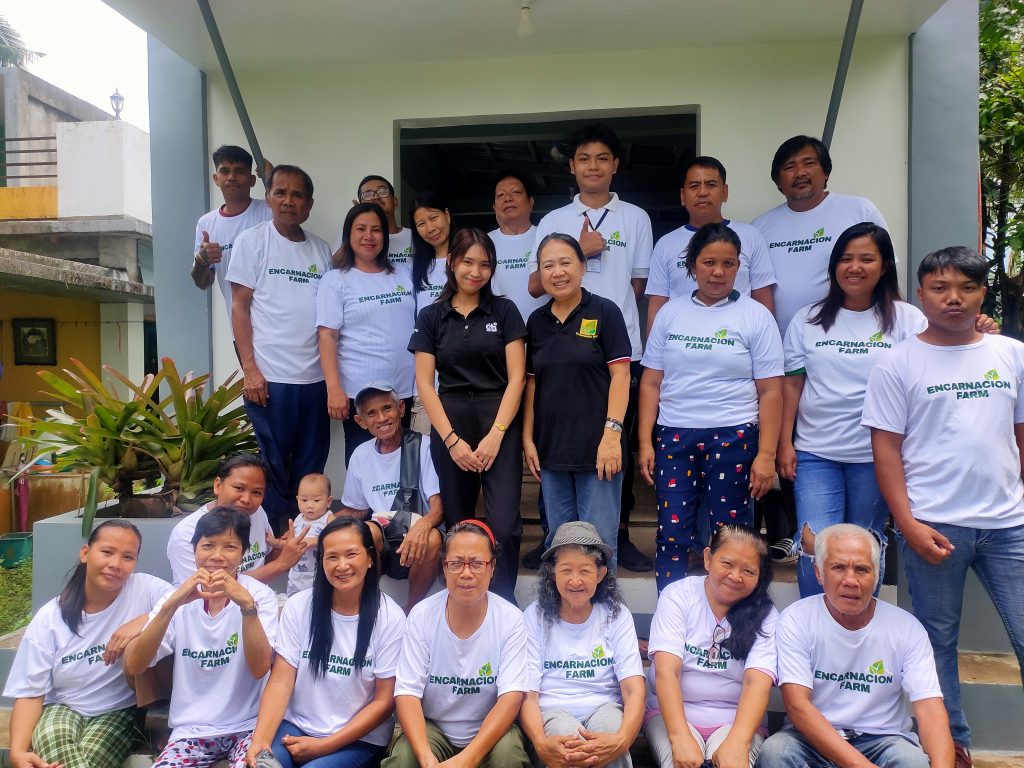 in photo: Negosyo Center Dolores Business Counselor, Ms. Aicel Dongon, together with the Organic Agriculture Production NC II Students from Dolores, Quezon.