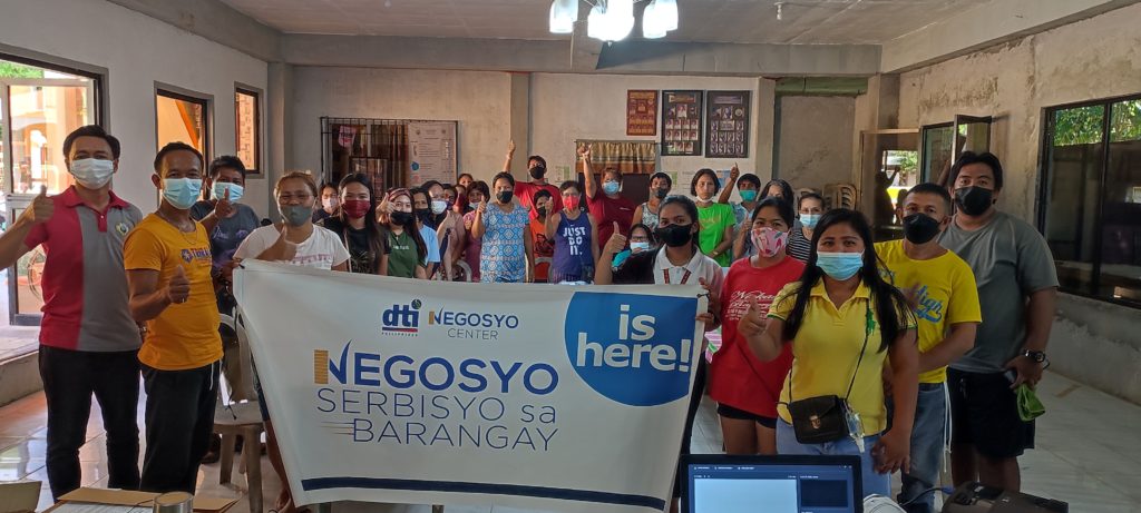 Negosyo Center Quezon together with the potential LSP-NSB beneficiaries in Barangay Cagbalogo, Quezon, Quezon
