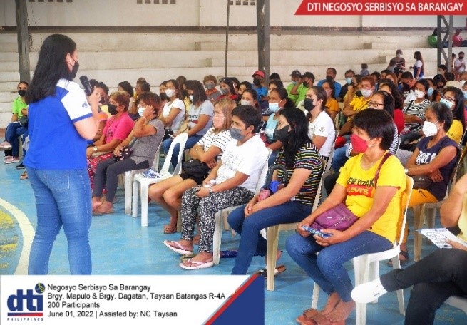 In photo: Negosyo Center Business Counsellor Ms. Madelyn Maceda shared her knowledge on Entrepreneurial Mindset.