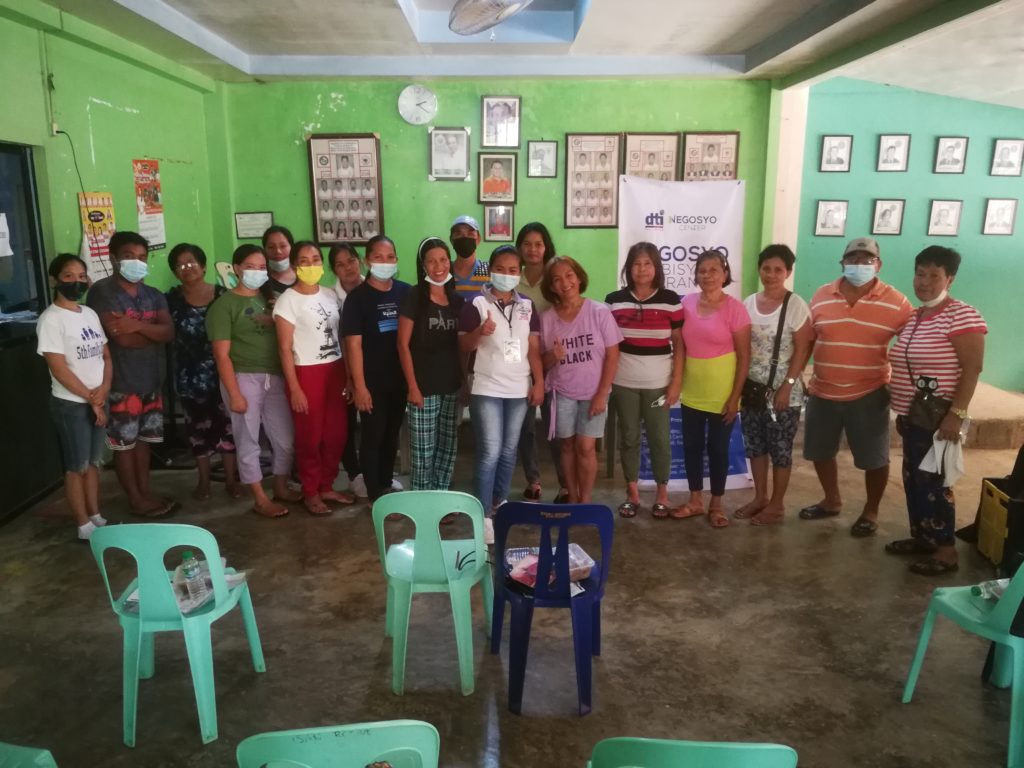 In photo; Negosyo Center Catanauan together with the potential beneficiaries of LSP-NSB in Brgy. San Roque, Catanauan, Quezon