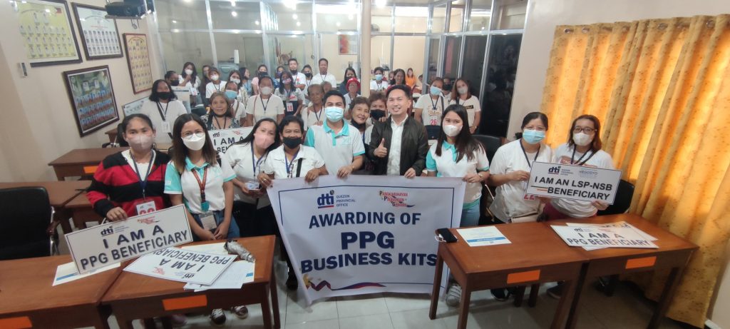 DTI Quezon together with 14 beneficiaries of livelihood kit from Candelaria, Quezon