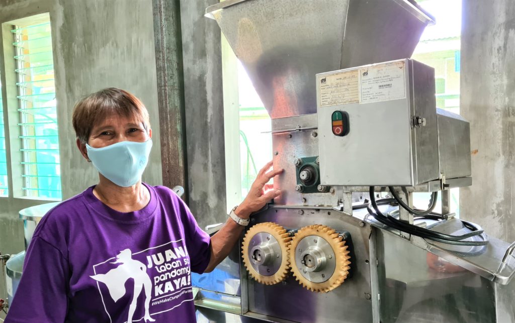 The SSF beneficiary shows the machinery used for Dalanghita processing 