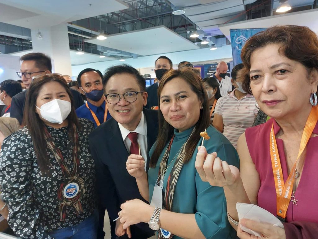 DTI Assistant Secretary Tolentino with other key officials