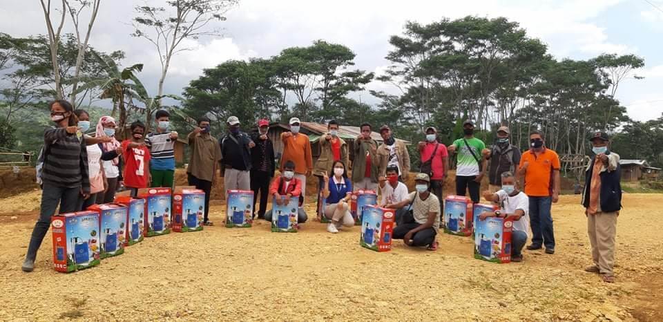 Bukidnon farmers receive DTI livelihood kits 