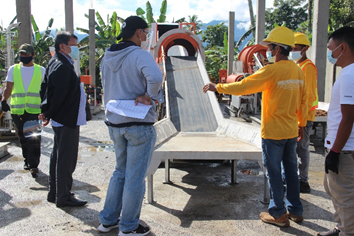 DTI Region 10 OIC-Regional Director Ermedio Abang leads the inspection of the biowaste granulation equipment and its various components for the proper turnover to Butig’s LGU. 