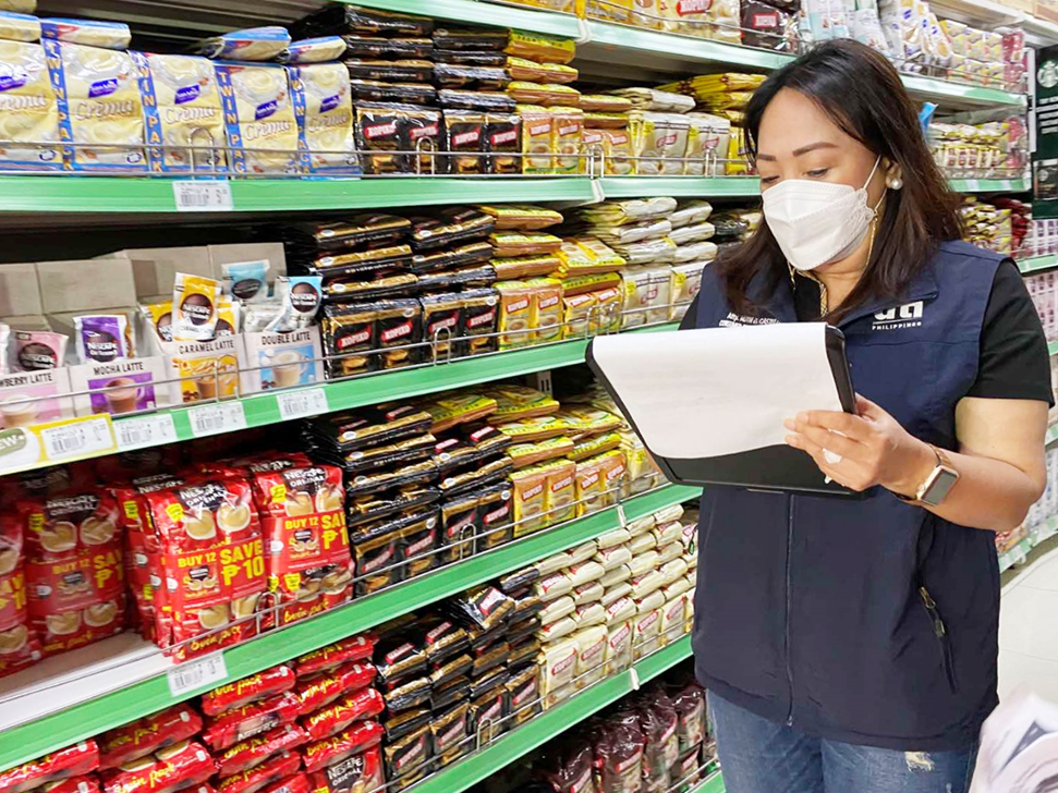 Consumer Protection Group (CPG) Undersecretary Atty. Ruth B. Castelo leads the price monitoring of Basic Necessities and Prime Commodities (BNPC) in a supermarket in Binondo, Manila.